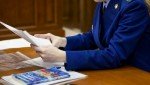 Бывший инспектор дорожно-патрульной службы обвиняется в получении взятки